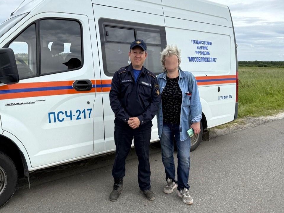 Спасатели разыскали заблудившуюся в лесу под Егорьевском женщину