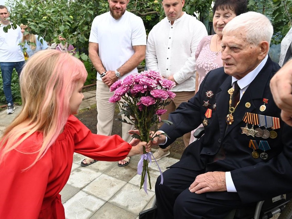 От Москвы до Кенигсберга: в Серпухове отметили 100-летие ветерана Николая Козлова