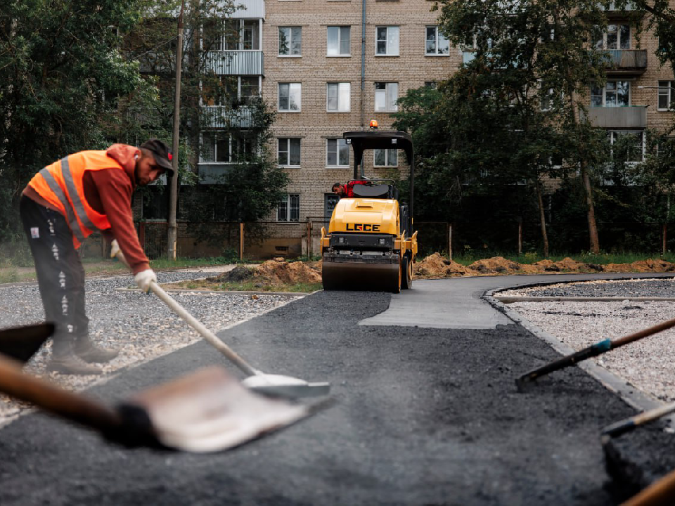 Новый асфальт, освещение и футбольное поле: как меняется стадион гимназии №3 в Дубне