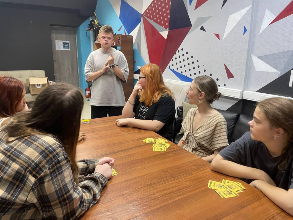 В молодежном центре Ивантеевки прошел мастер-класс «Навыки ведущего»