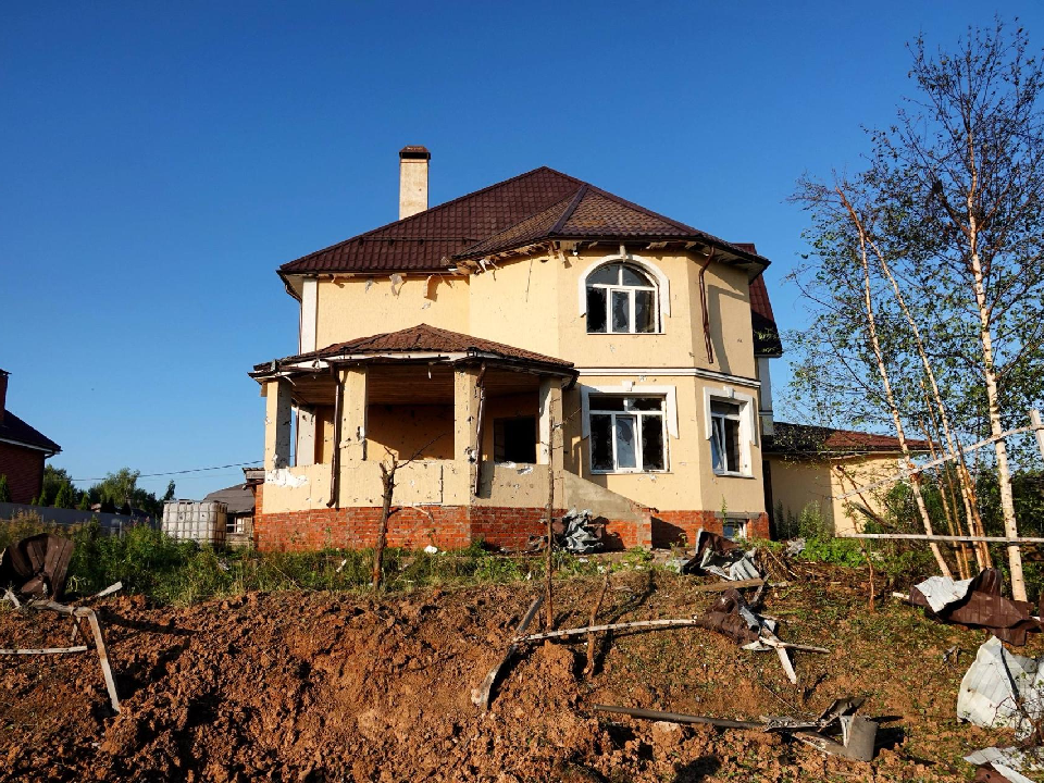 В Сергиево-Посадском округе восстановят поврежденные при налете дронов коттеджи