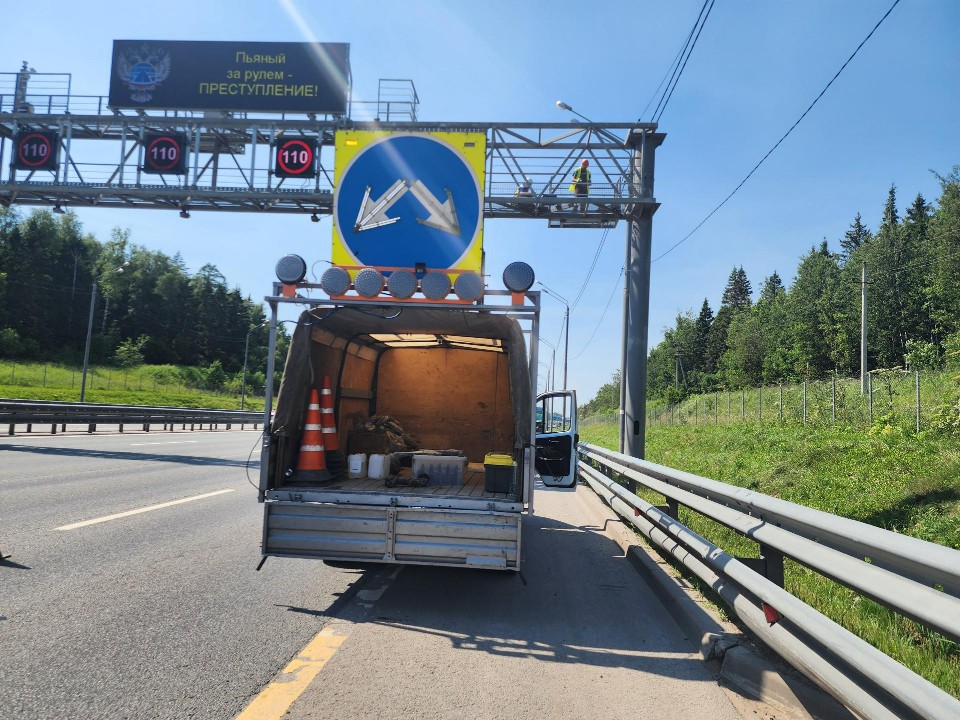 На трассе в Новой Риге началась замена шумозащитных экранов