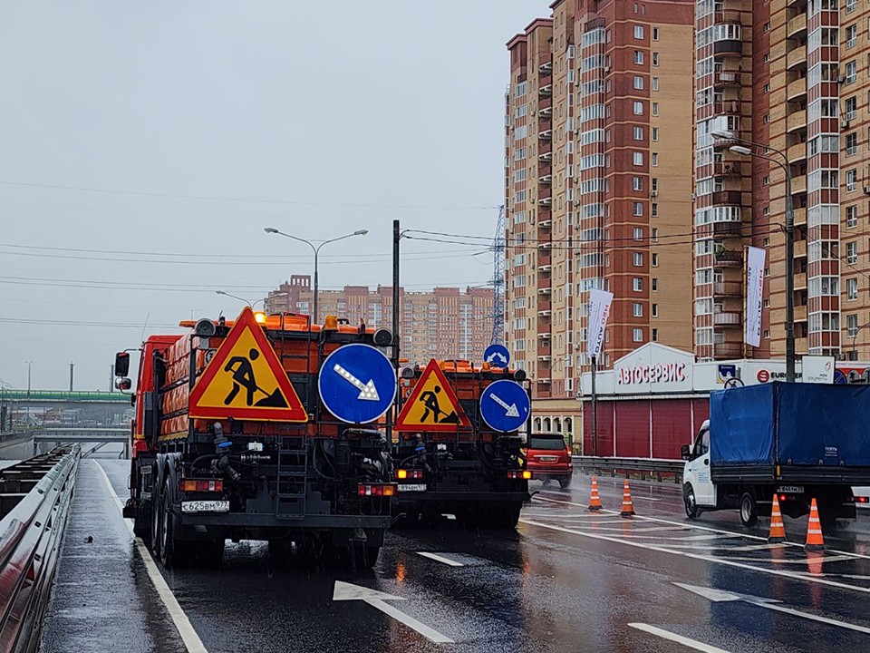 В Одинцове на Можайском шоссе ограничили движение на время откачки воды