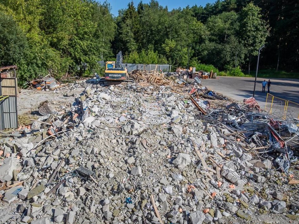 На месте снесенных самостроев у Супоневского лесопарка сделают стоянку