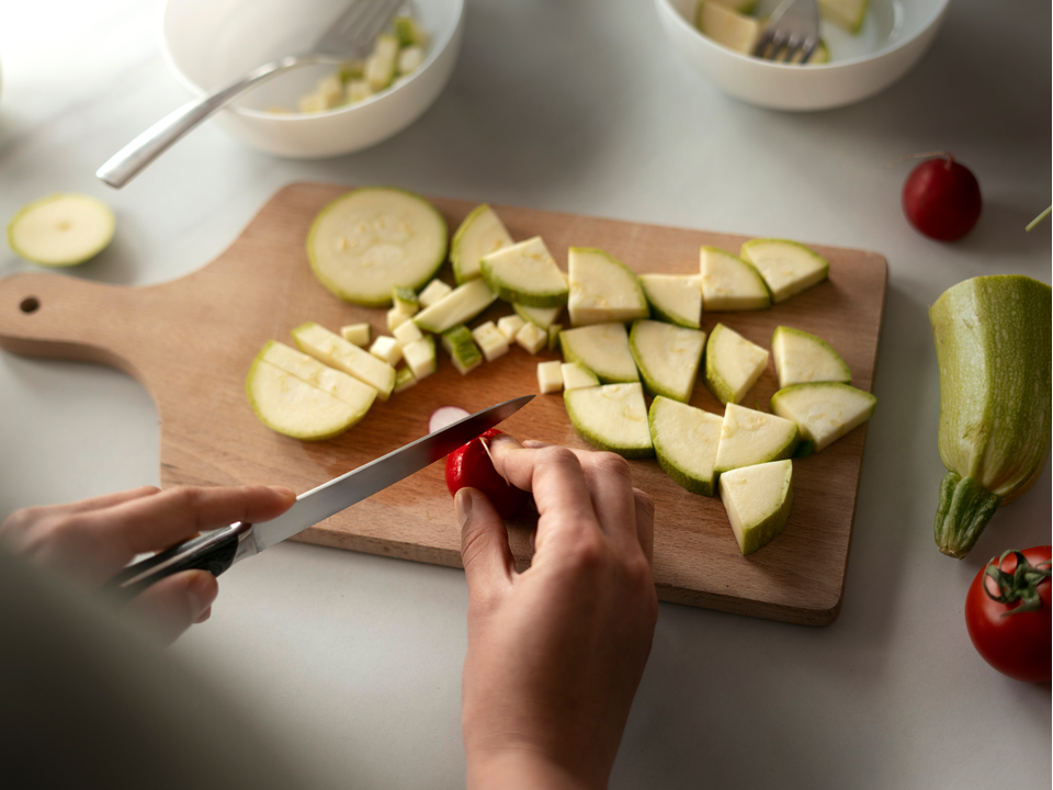 Вкуснейший салат из кабачков с рисом: рецепт, который спасет зимние ужины