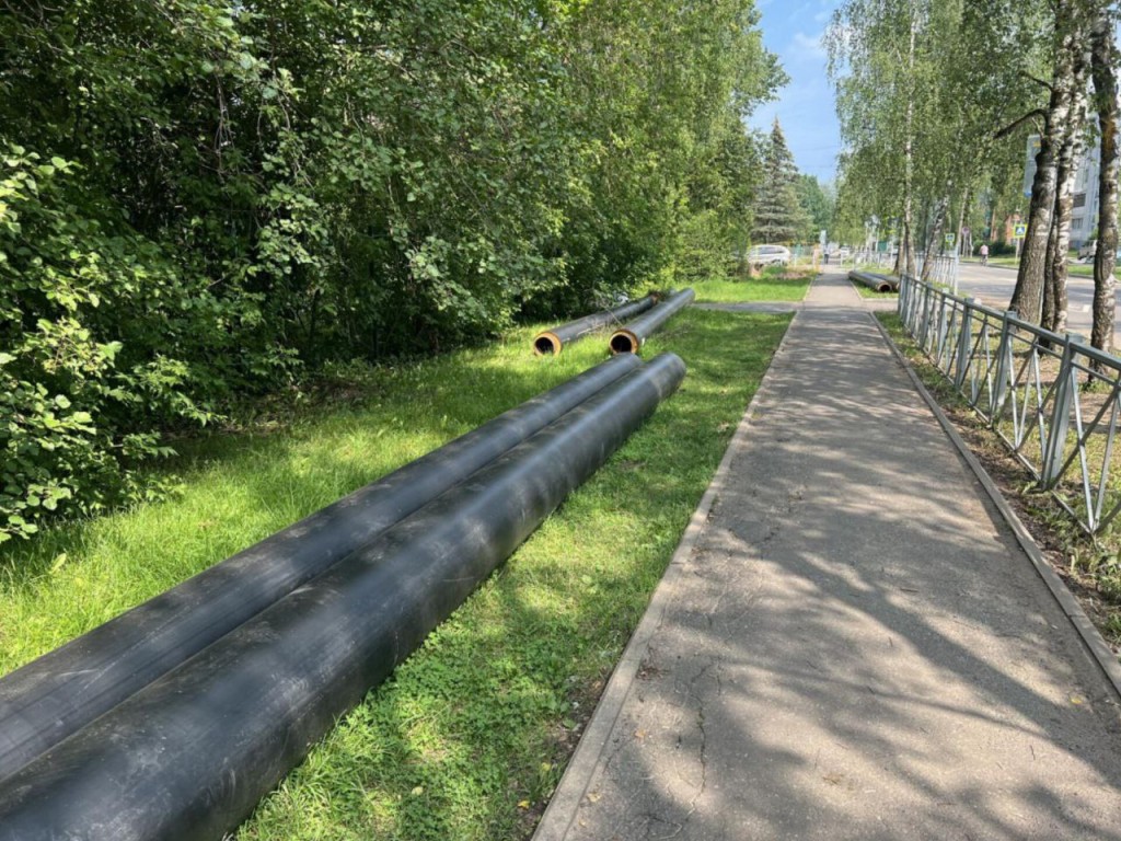 В Запрудне подготовка теплосетей к зиме идет по намеченному графику