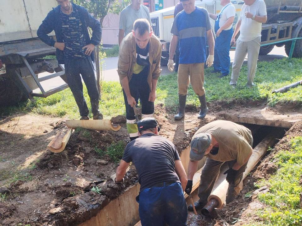 Горячую воду в четыре дома на Молодежной дадут после срочного ремонта