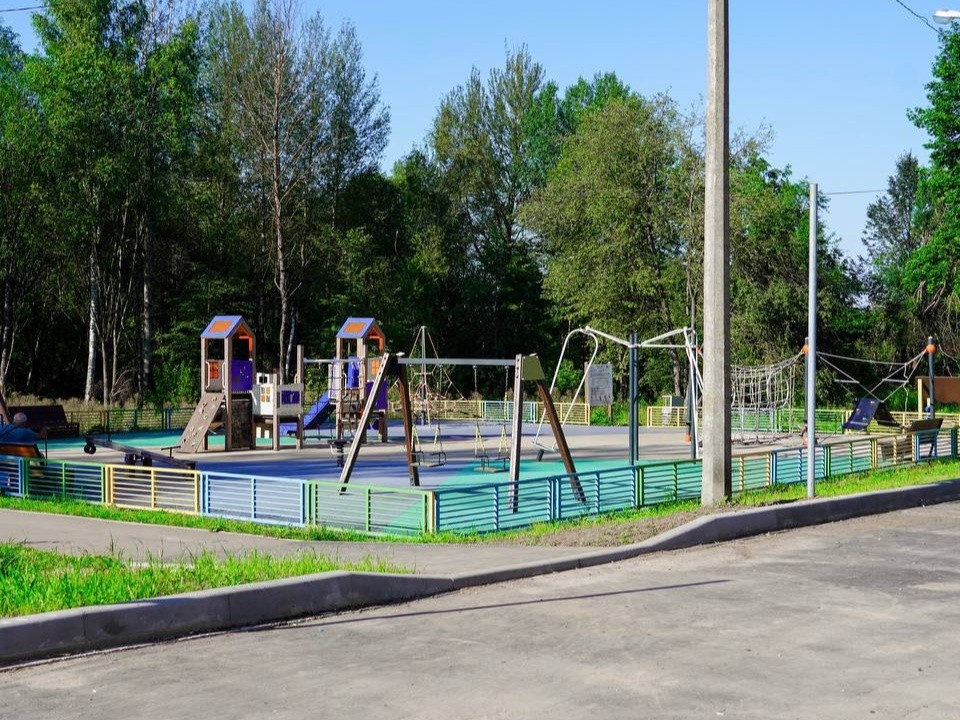 Новые тротуары и парковки оборудуют в поселке Чайковского