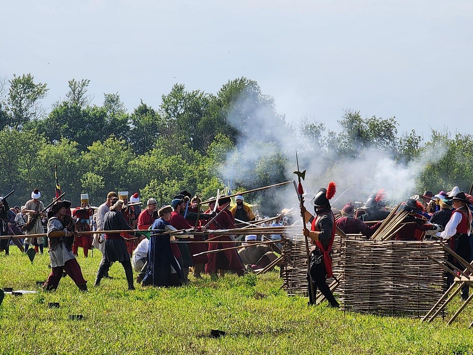Реконструкцию Молодинской битвы 1572 года показали исторические клубы в Чехове