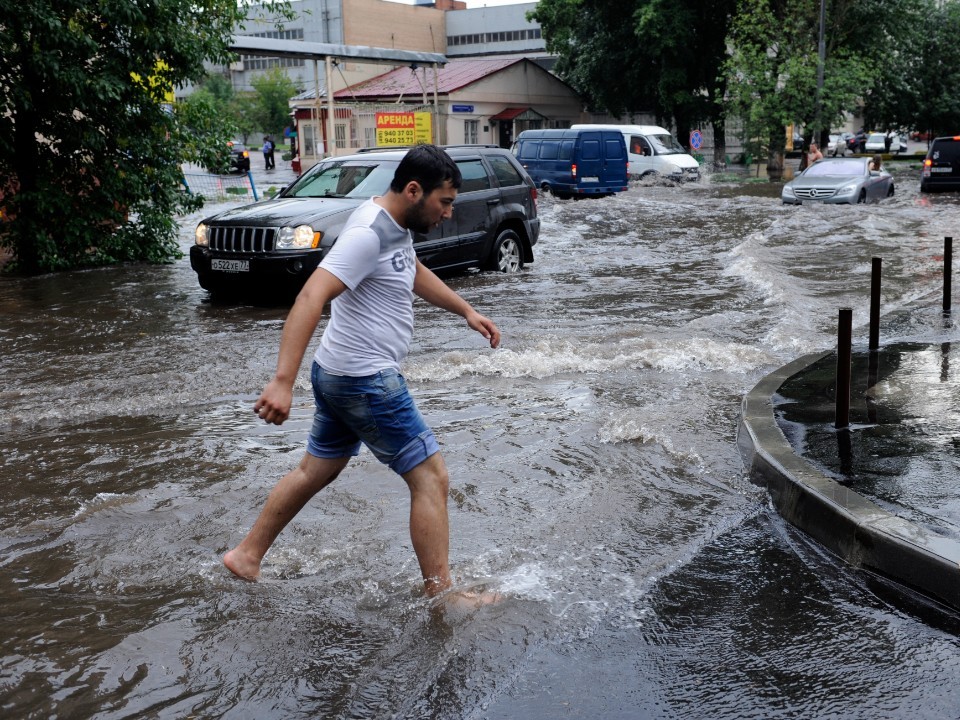 Когда Подмосковье уйдет под воду: Тишковец назвал дату пика муссонных ливней