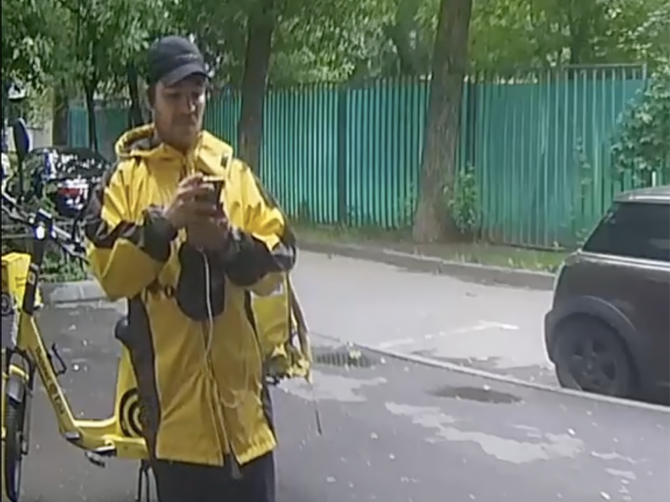 В Подмосковье силовики изъяли у дилера 20 свертков с наркотиками