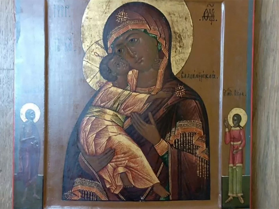 В Лосино-Петровском продают Владимирскую икону Богоматери XVIII века