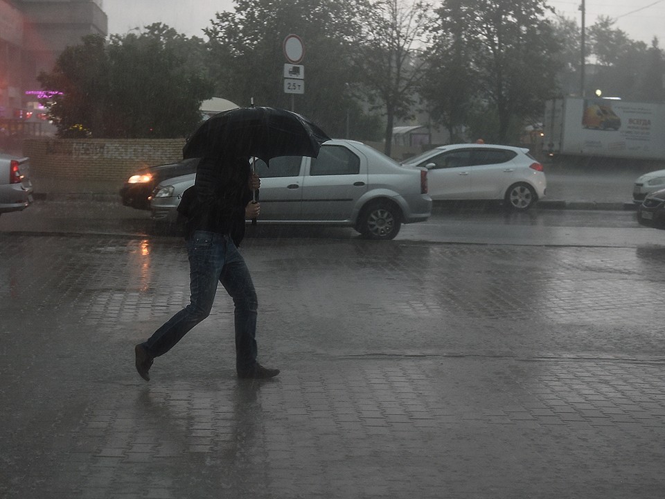 Королев накрыло мощным ливнем с градом