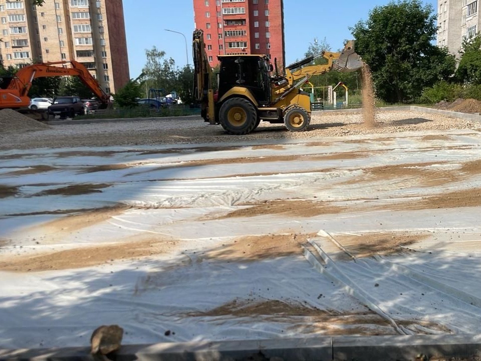 Глава округа отчитался о ходе работ на Школьном бульваре и Центральной улице