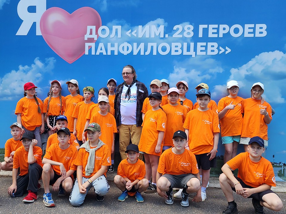 Волонтеры Лосино-Петровского помогли детям из Белгорода отправиться в оздоровительный лагерь