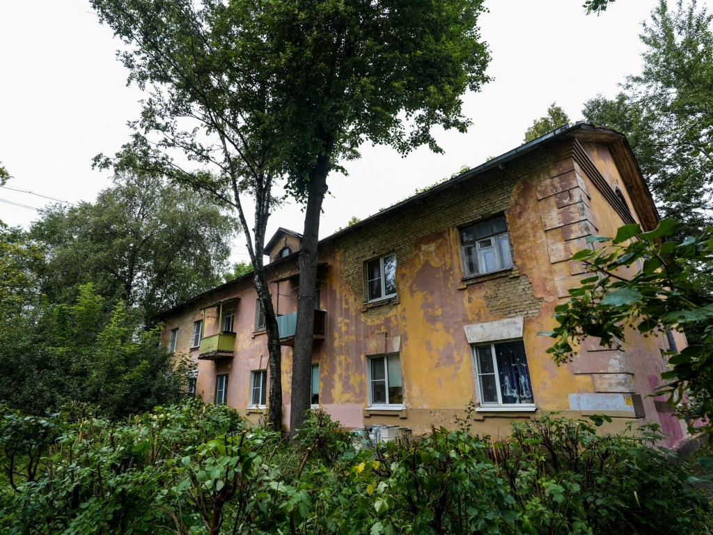 В Свердловском снесут аварийный дом на Северной улице