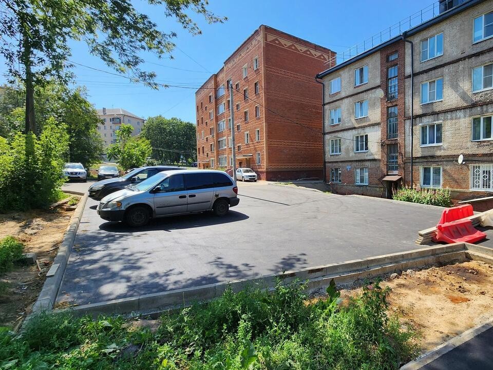 Новые парковки и тротуары «вырастают» на месте земляных работ в Кашире-2