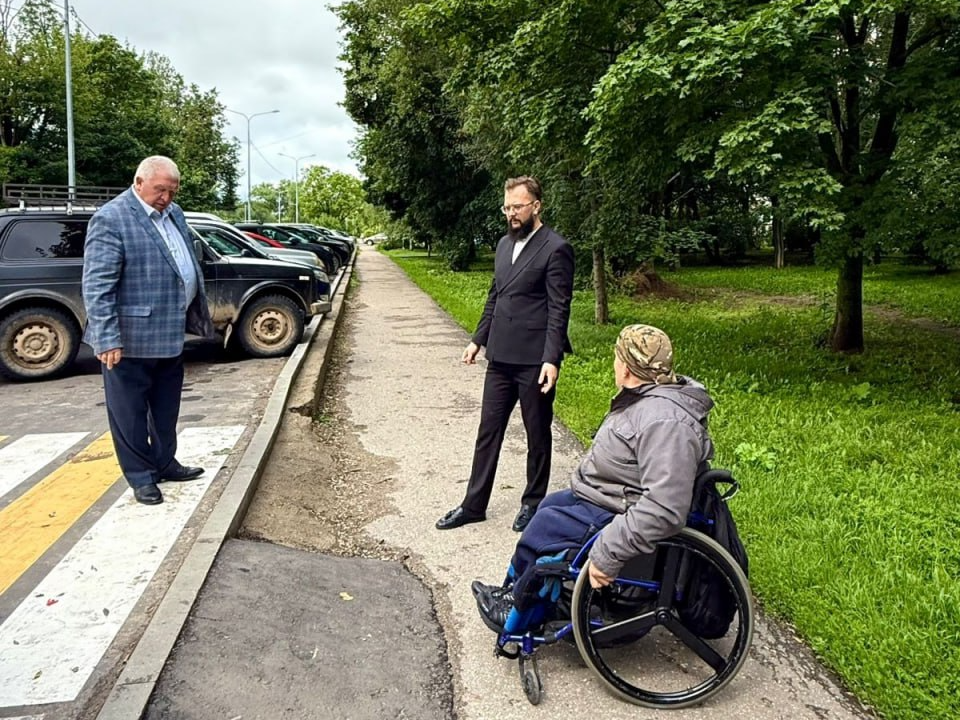 В Наро-Фоминске оборудовали пешеходный переход для удобства маломобильных людей