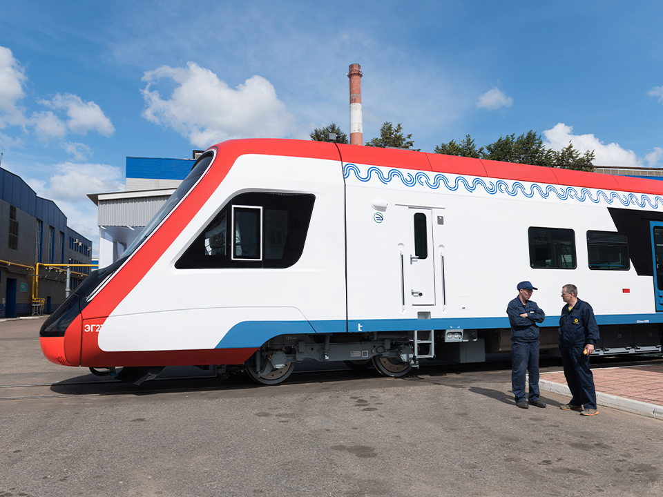 Пассажир «взбодрился» при входе в новую «Иволгу 4.0»