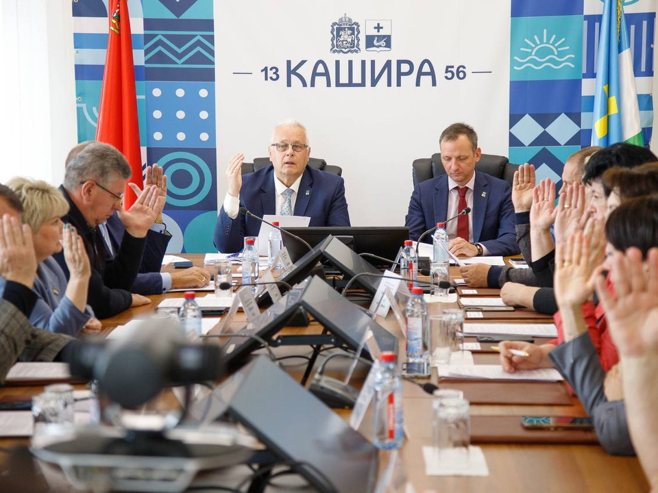 По решению депутатов округа двум каширянкам вручат знаки отличия за заслуги