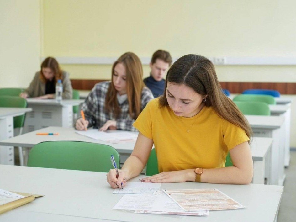 Выпускники Подмосковья превзошли среднероссийский уровень на ЕГЭ по математике