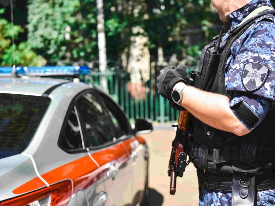 Сотрудники Росгвардии задержали закладчика с 68 свертками наркотиков в Пушкино