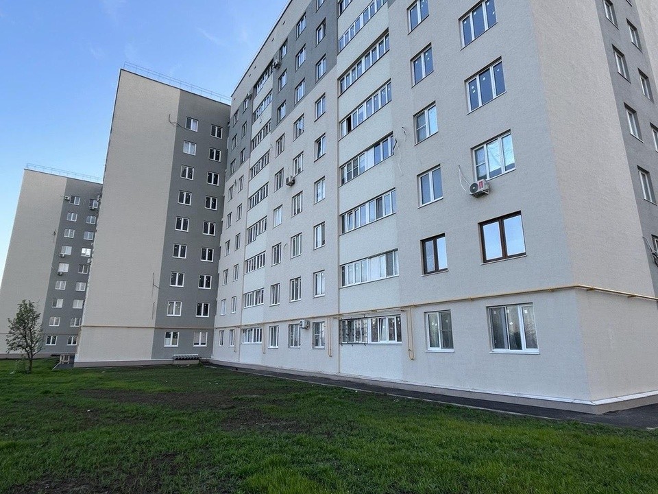 Обновленные квартиры получили жители дома в Мариуполе от подмосковных строителей