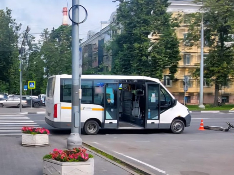 Полиция проводит проверку по факту ДТП с маршруткой в Мытищах