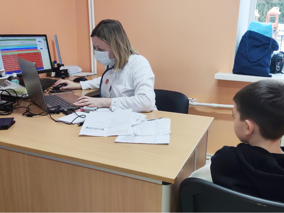 К специалистам НИКИ детства после выездного приема направили 11 детей из Каширы