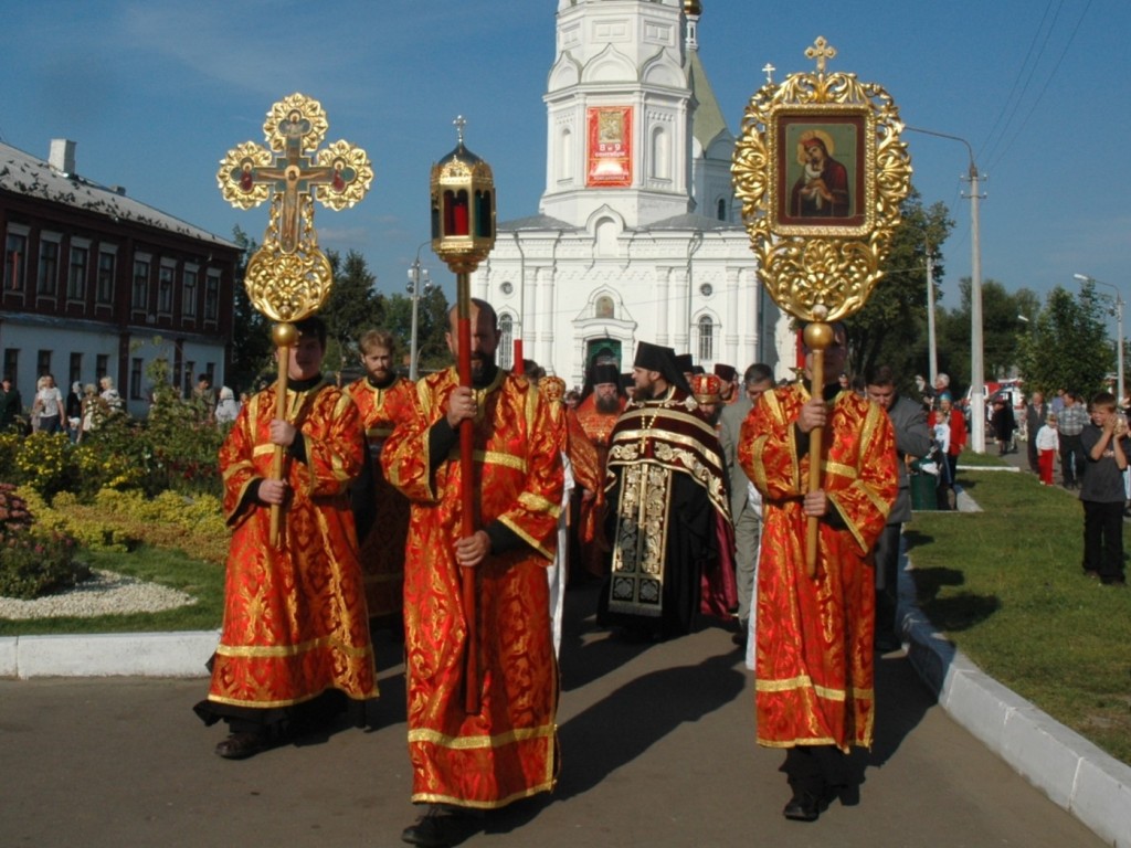 Воскресенцев приглашают на крестный ход в день памяти Смоленской иконы Божей Матери