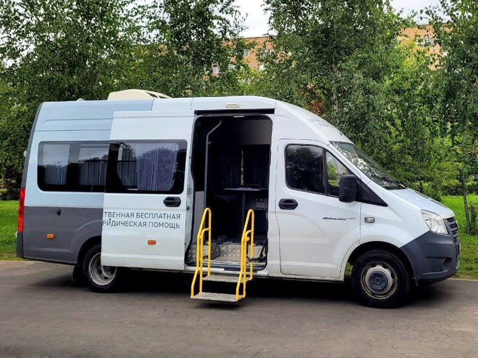 Юристы проконсультируют лосинопетровцев бесплатно в Свердловском парке