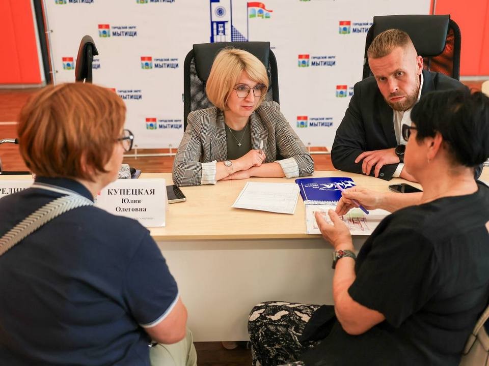 Жители поселка Нагорное и «Датского квартала» обсудили с властями проблемы территории