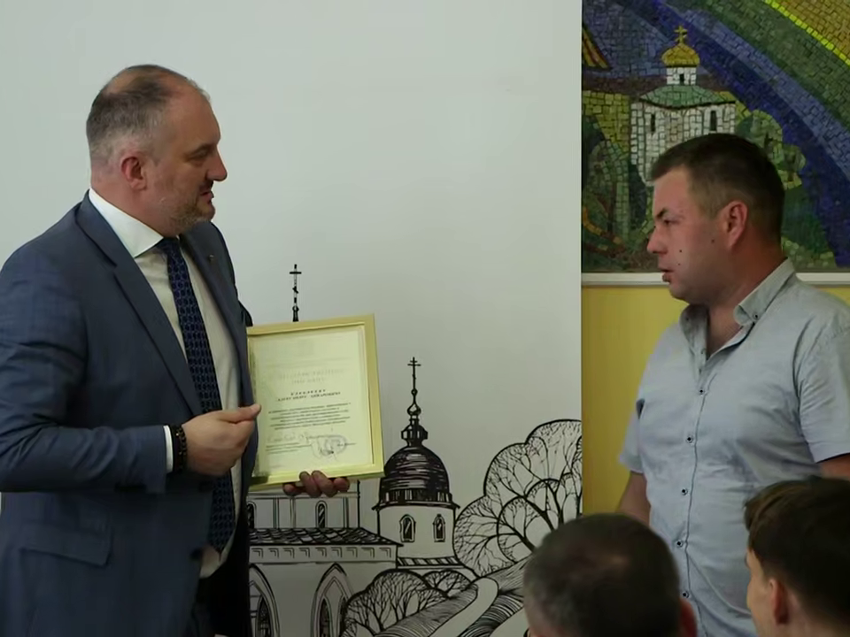 «Настоящие мужчины»: в Дмитрове наградили героев, спасших школьницу от насильников