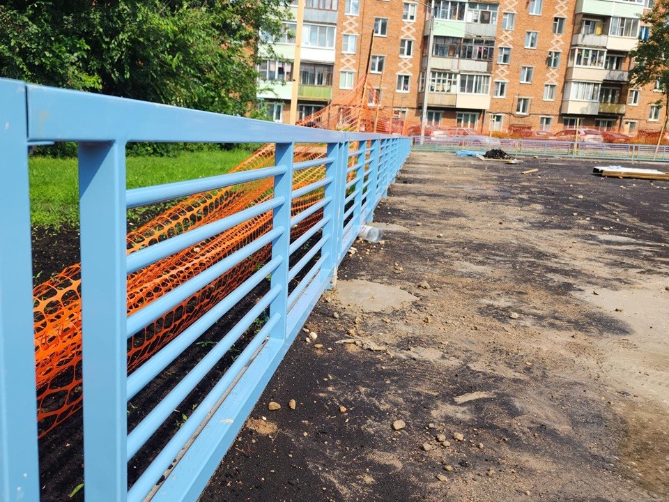 В Волоколамске школьник зарабатывает на строительстве игровых зон для детей