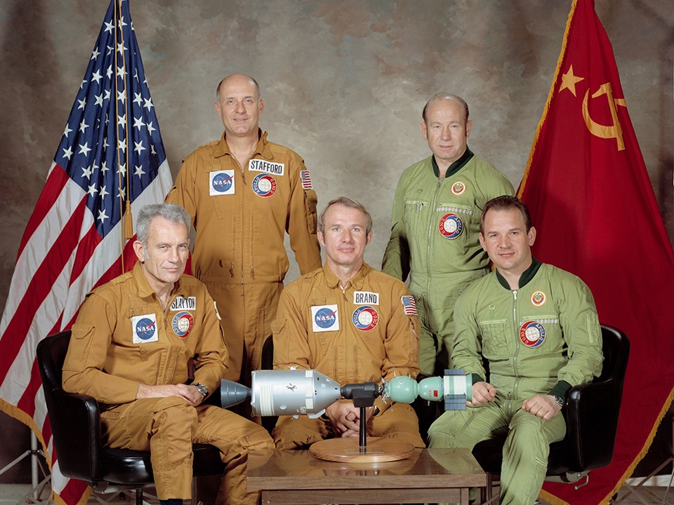 50 лет исторической стыковке «Союз-Аполлон»: как СССР и США объединились в космосе