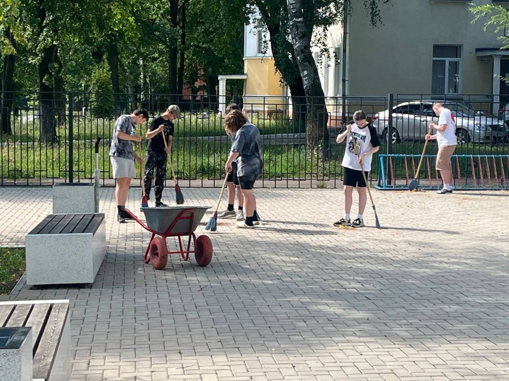 Лето с пользой: как в Ступине организован труд и отдых школьников