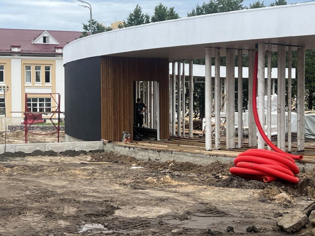 На площади Карла Маркса в августе заработает светомузыкальный фонтан