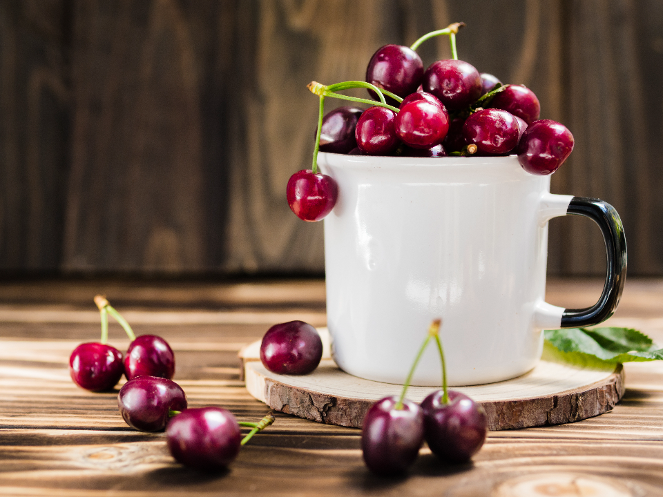 Алло-красное купи-продай: сколько стоит вишня в Егорьевске