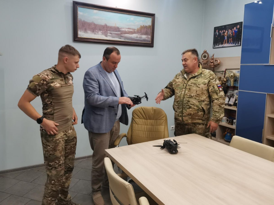 Подольский депутат передал бойцам СВО квадрокоптеры, приобретенные на личные средства
