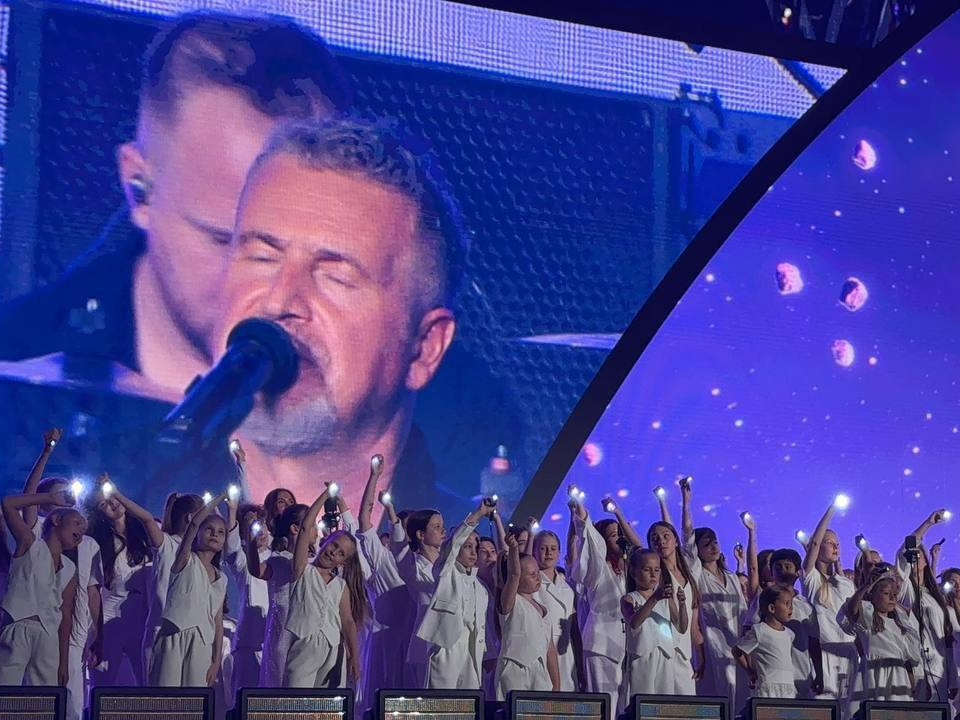 Дзержинские артисты покорили «Лужники», выступив на одной сцене с Леонидом Агутиным