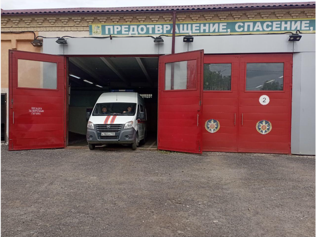 Спасатели помогли медикам госпитализировать жителя Егорьевска
