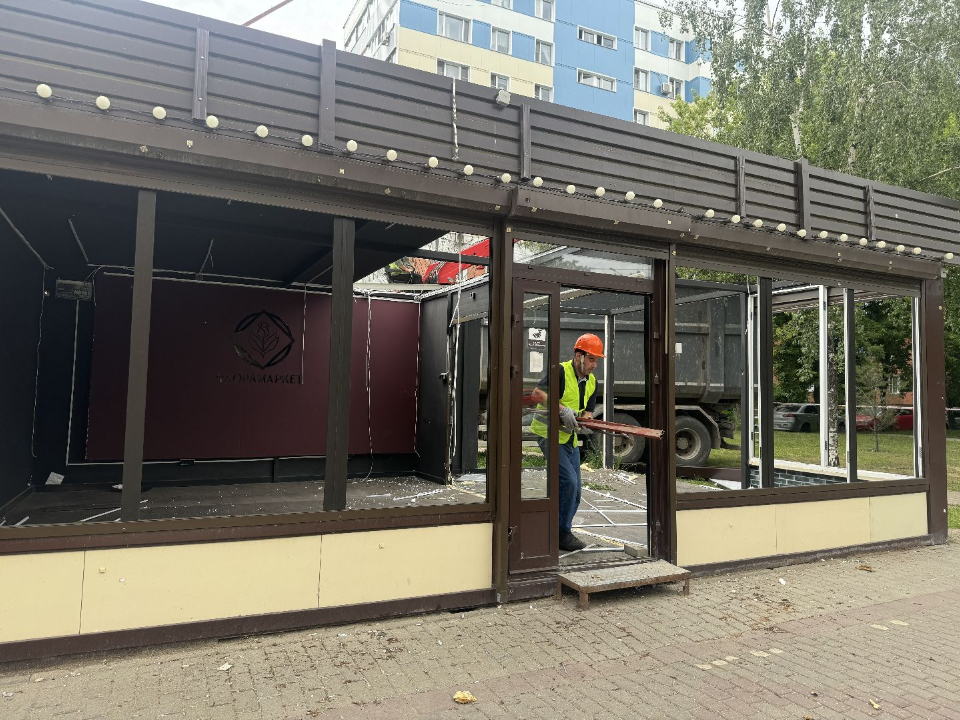 В Поливанове демонтировали незаконную торговую точку