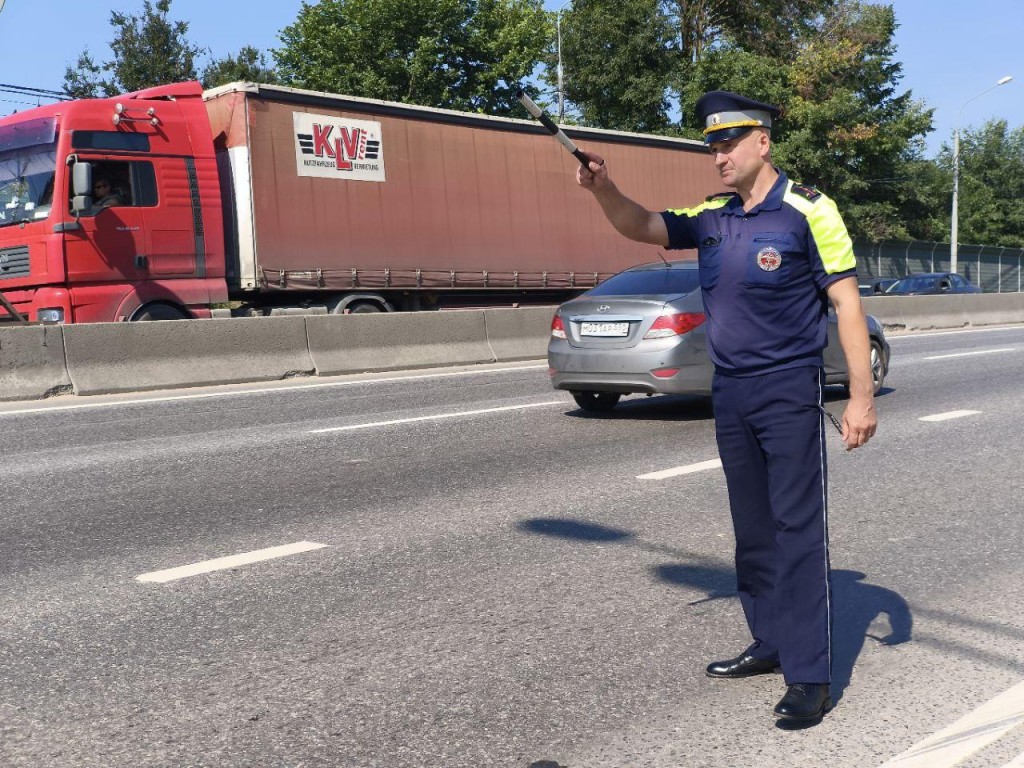 Водителей грузовиков в Солнечногорске оштрафовали за нарушение режима работы