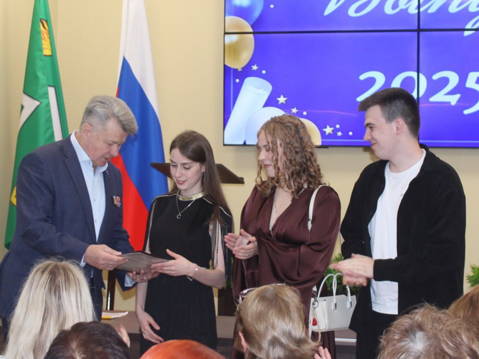 Выпускники медицинского колледжа в Подмосковье выбрали для работы Пушкинскую больницу
