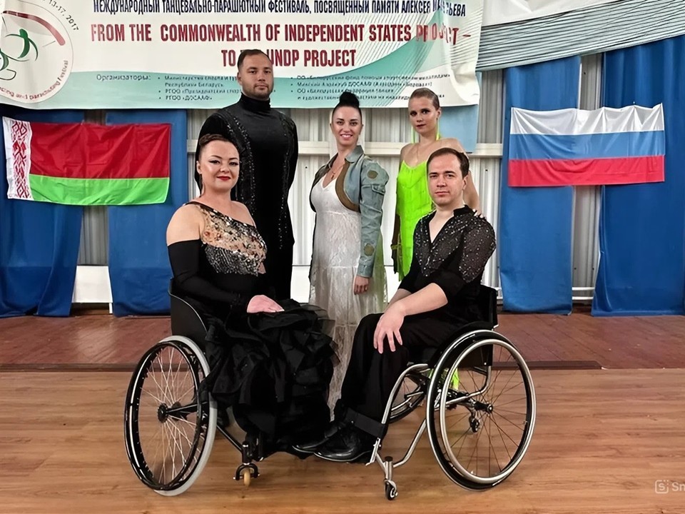 Команда Губернского колледжа перетанцевала соперников на турнире в Белоруссии