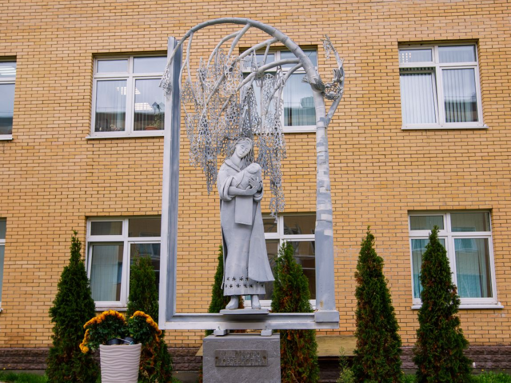 Красногорский роддом впервые за историю выписал одновременно две пары двойняшек