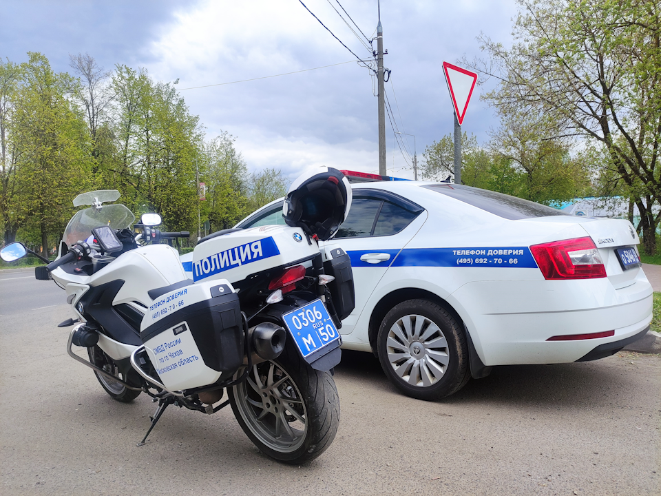 Житель Чехова поблагодарил дорожный патруль за экстренную помощь