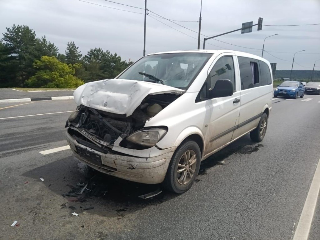 Спасатели ликвидировали последствия ДТП с участием трех автомобилей в Ступине