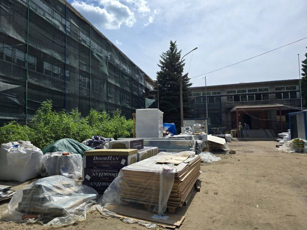 Капитальный ремонт в Москворецкой гимназии завершат к 20 августа