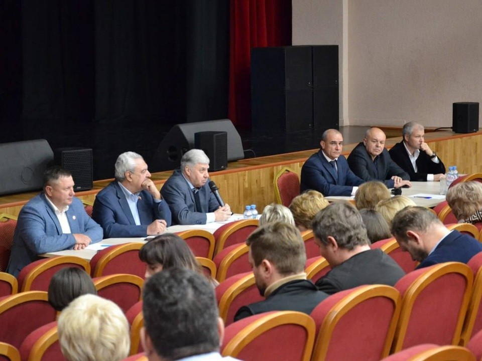 Встреча жителей с городскими властями состоится в Доме офицеров